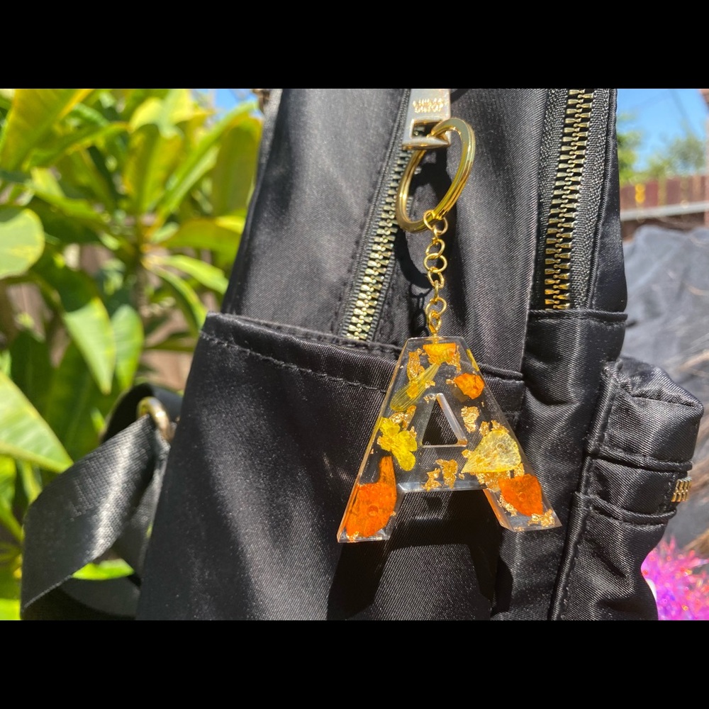 Customizable Letter and Number Keychain 💕 - Picture 4 of 5